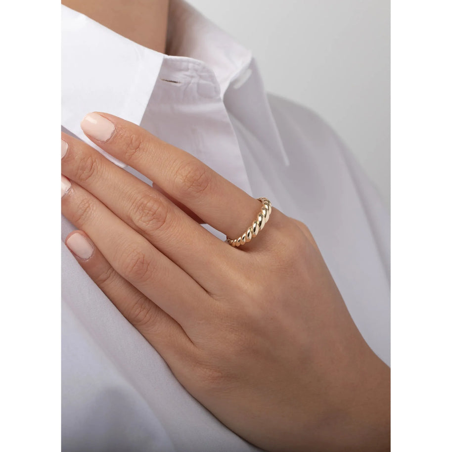 14k Gradient Twist Ring - Room Eight - Zoe Lev