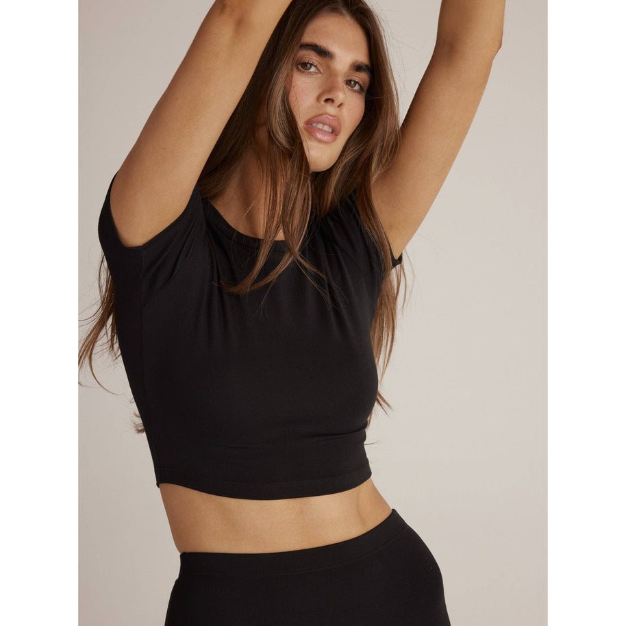 Clyque belen crop top in black