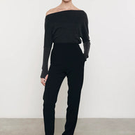 enza costa cashmere cuffed off the shoulder l/s long sleeve in charcoal 