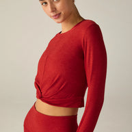 Beyond Yoga Featherweight Center Stage Cropped Long Sleeve Pullover in Ruby Red