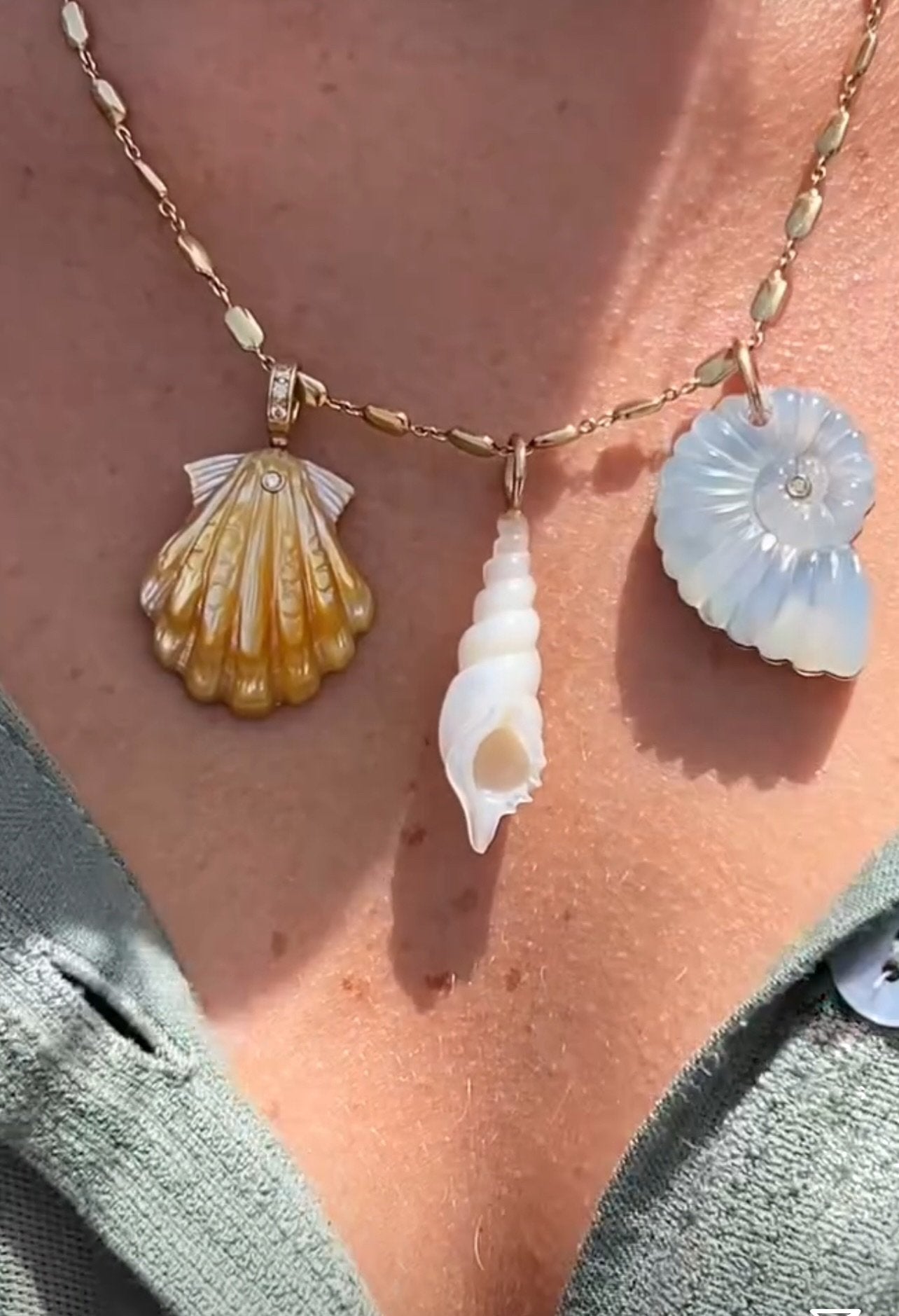 Gold Mother Of Pearl Scallop Shell Large