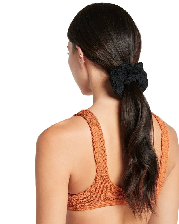 Bond - eye scrunchie 