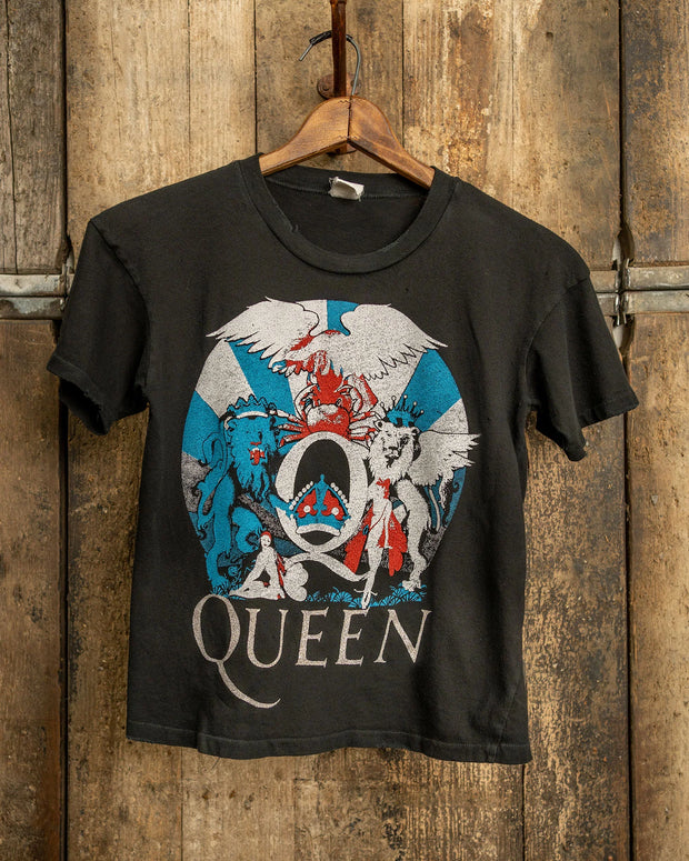 queen we will rock you cropped made worn shirt - vintage queen tshirt - vintage cropped black colorful distressed cotton band tee 