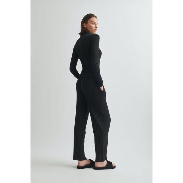 Reanne Pant - Black - Room Eight - Skin WorldWide